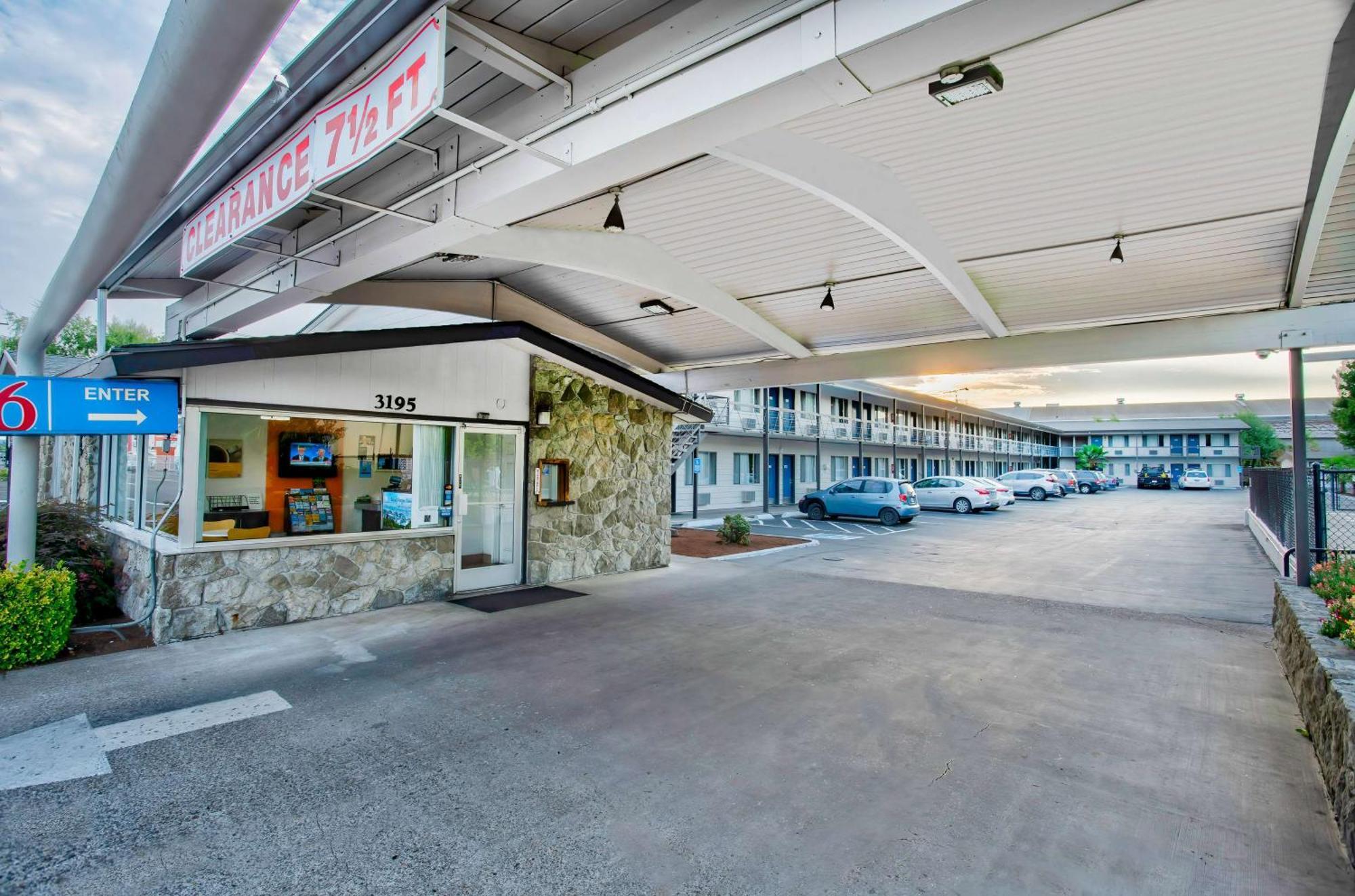 Motel 6-Salem, Or - Expo Center ภายนอก รูปภาพ
