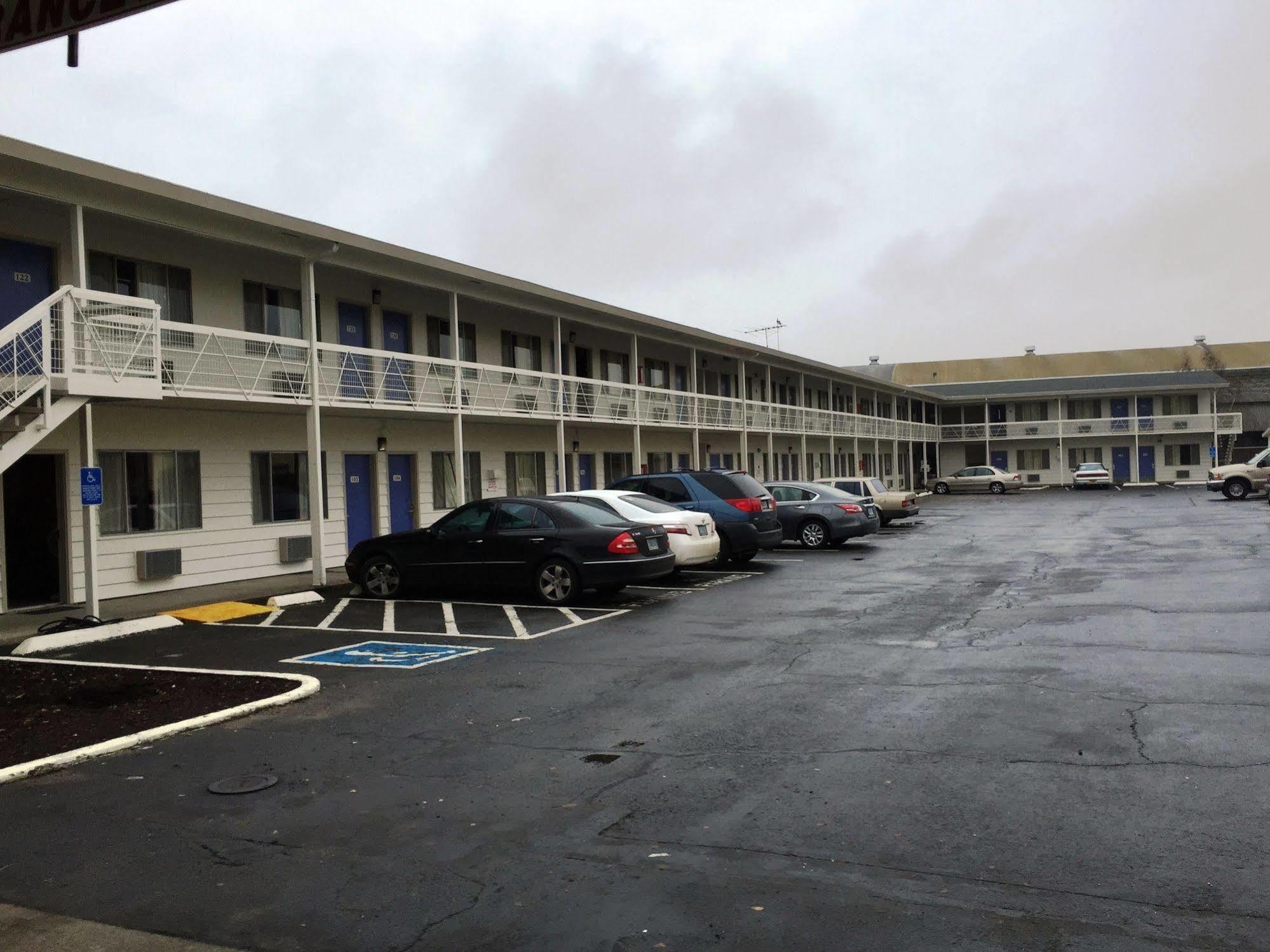 Motel 6-Salem, Or - Expo Center ภายนอก รูปภาพ
